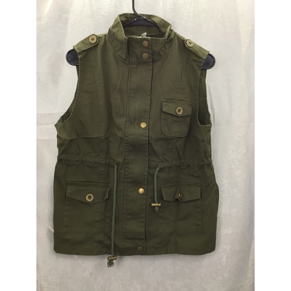 WOMEN'S SLEEVELESS, LIGHTWEIGHT VEST MILITARY GREEN SIZE XL NWOT